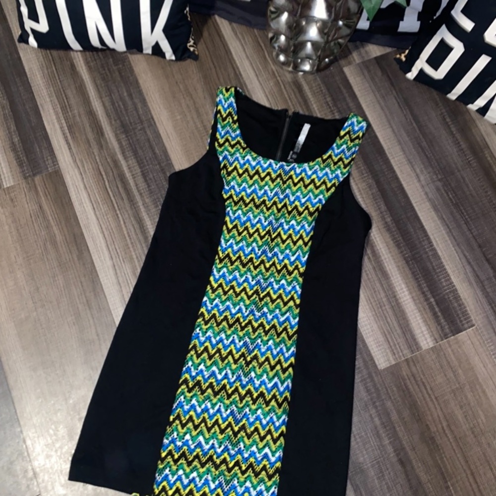 Kensie Black and Blue Sheath Mini Dress Sleeveless Scoop Neck - Picture 11 of 13